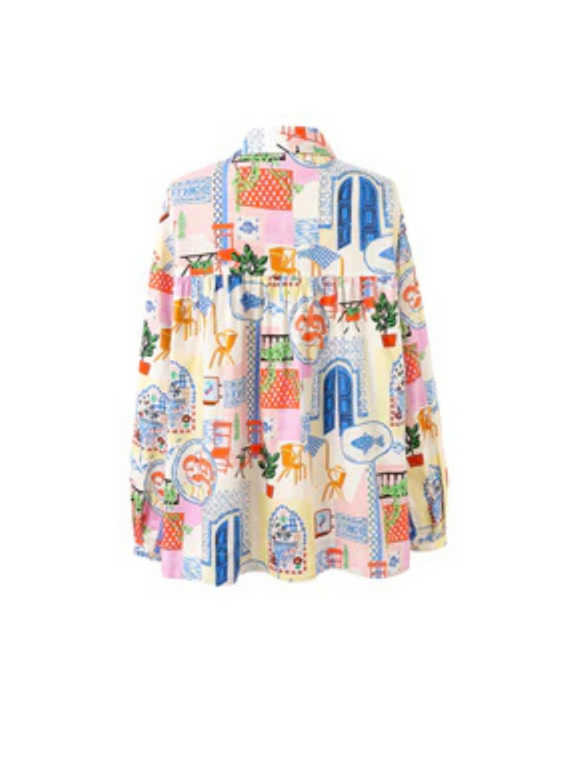 Womenâ€™s lightweight shirt with a relaxed fit and button-through front.